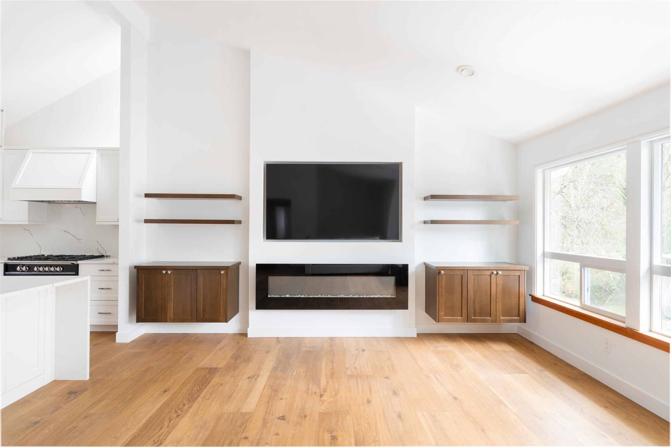 Minimalist linear fireplace