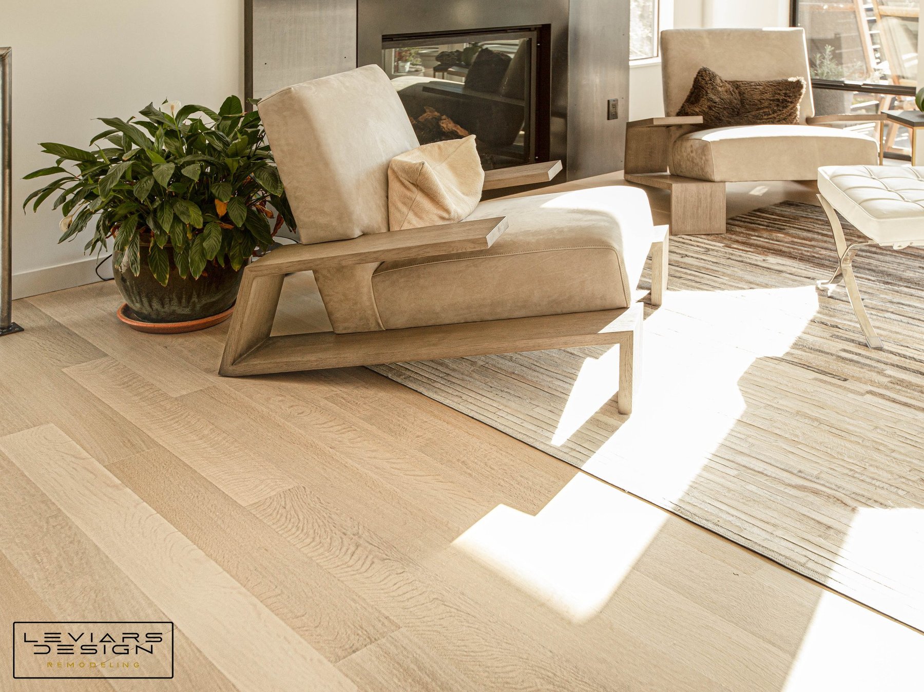 Wide plank detail